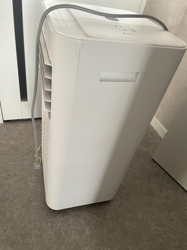 ほぼ未使用な行き場所を探している簡易クーラー、除湿機&多機能

