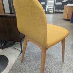 【軽やかでコンパクトなチェア】 ダイニングチェア IDEE コショネチェア COCHONNET CHAIR MUSTARD Natural Legs オーク材 イス 椅子：マスタードの画像