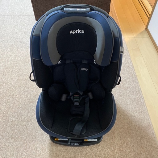 アップリカ　フォームフィット　ISOFIX ジュニアシート　チャイルドシート