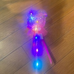 おもちゃ　ひかるスティックの画像
