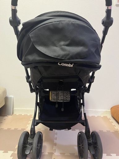 Combi 幾何学模様 ベビーカー グレー・ブラック