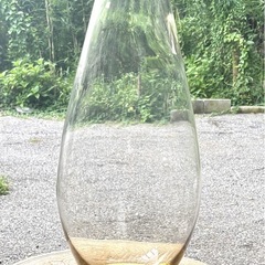 巨大なグラス　花瓶の画像