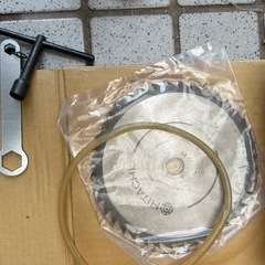 日立 HITACHI 電気丸ノコ PS-7B 新品刃付きの画像