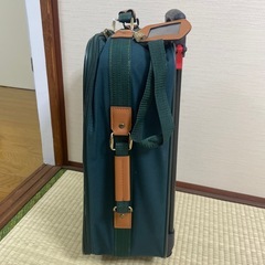 スーツケースの画像