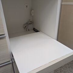 【早い者勝ち】 キッチンボード 松田家具 ダイニングボード レンジボード 食器棚 スライド扉 幅120cm モイス加工 ソフトクローズ式：ホワイトの画像