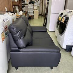 【リサイクルショップ ピカソ 小松原】🛋️🔥高級感MAX‼ 美品ソフトレザー調ブラック2人掛けソファ✨極上の座り心地×スタイリッシュデザイン💯★9613★の画像