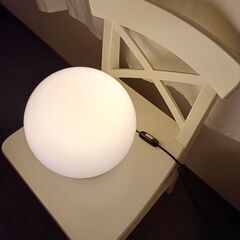 丸い照明の画像