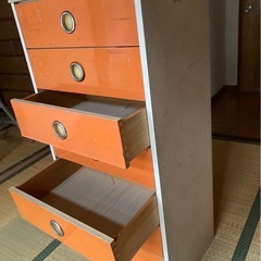 オレンジ整理タンス　の画像