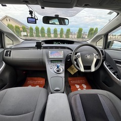 トヨタ プリウス 距離8万です 車検9年9月までです コミコミ値段の画像