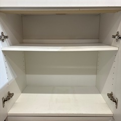 【食器棚】※全体的にダメージ・汚れ強いです※クリーニング済み【管理番号11309】町の画像