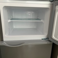SHARP 冷蔵庫の画像
