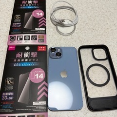 訳ありiPhone 14本体とAUKEYアクティブ冷却機能搭載ワイヤレス充電機の画像