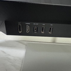 HP ディスプレイ 本体 HDMI USB-Cの画像