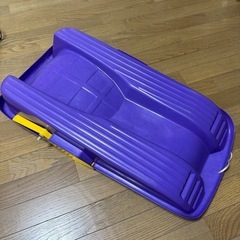 子供用雪そりの画像
