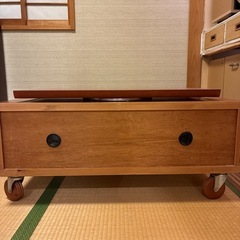 テレビボードの画像
