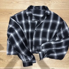 秋服　まとめ売り　シャツ　ショート丈の画像