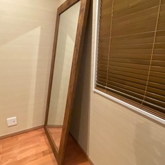 全身投影できる鏡の画像