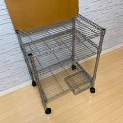 食器棚　ラックの画像