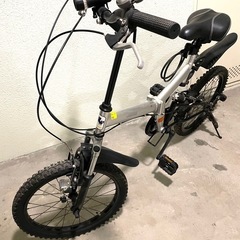 折りたたみ自転車の画像
