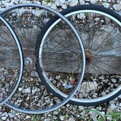自転車のタイヤの画像