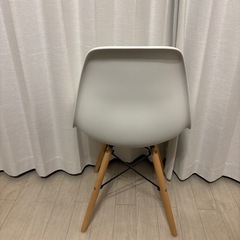 ダイニングチェア　白の画像