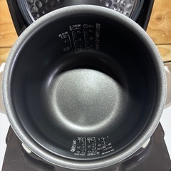 ZOJIRUSHI 象印 IH炊飯ジャー5.5合 NP-VP10E4 Used/美品の画像