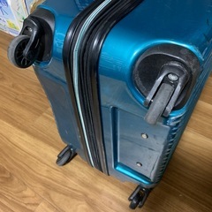 旅行カバンの画像