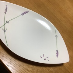 お問い合わせ中　　新品未使用品　　LA AMYS  大きなお皿の画像