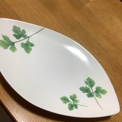 お問い合わせ中　　新品未使用品　　LA AMYS  大きなお皿の画像