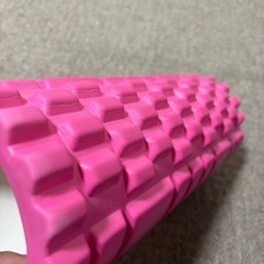 ストレッチポールと筋膜ローラーの画像