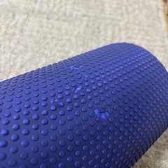 ストレッチポールと筋膜ローラーの画像