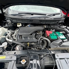 エクストレイル20X、 7人乗り、 エマーソンシーブレキパケジ4WD、 フリップダウンモニターの画像