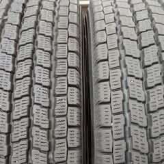 工賃こみ　軽トラ軽バン専用ヨコハマ製冬タイヤ１４５／８０Ｒ１２（８０／７８Ｌ）　４本セットの画像