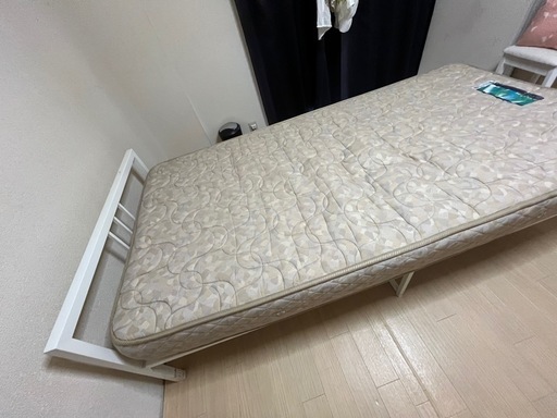 ベッド