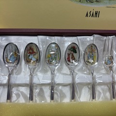 【美品】ピーターラビット　カトラリーセットの画像