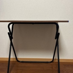 ニトリ机の画像