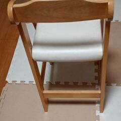 【無料】赤ちゃん用ダイニングチェア　〜6歳　7年前購入　使用感かなり有りの画像