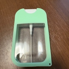 スキンケア　スプレーボトルシリコンケース付き　の画像