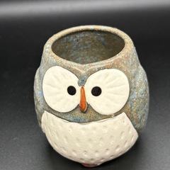 フクロウ型陶器置物 2色セットの画像