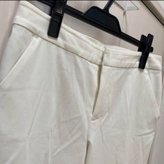 オフホワイトパンツ　Lの画像