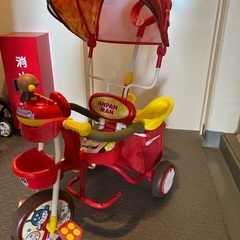 アンパンマン三輪車の画像