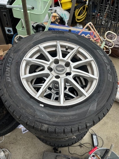 DUNLOP スタッドレスタイヤ 215/65R16 4本セット