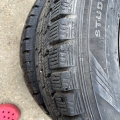DUNLOP スタッドレスタイヤ 215/65R16 4本セットの画像