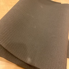 ヨガマット　黒の画像