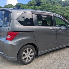 フリード Giエアロの画像