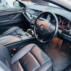 BMW 5シリーズ ホワイト2年車検付き‼️の画像