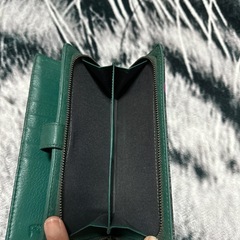 フォリフォリ長財布使用感ありの画像