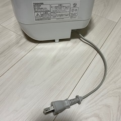 TOSHIBA炊飯器3合の画像