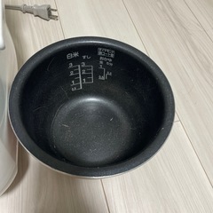 TOSHIBA炊飯器3合の画像