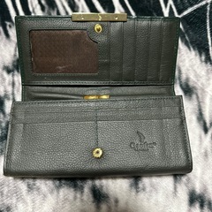 新品訳あり傷シミ長財布の画像